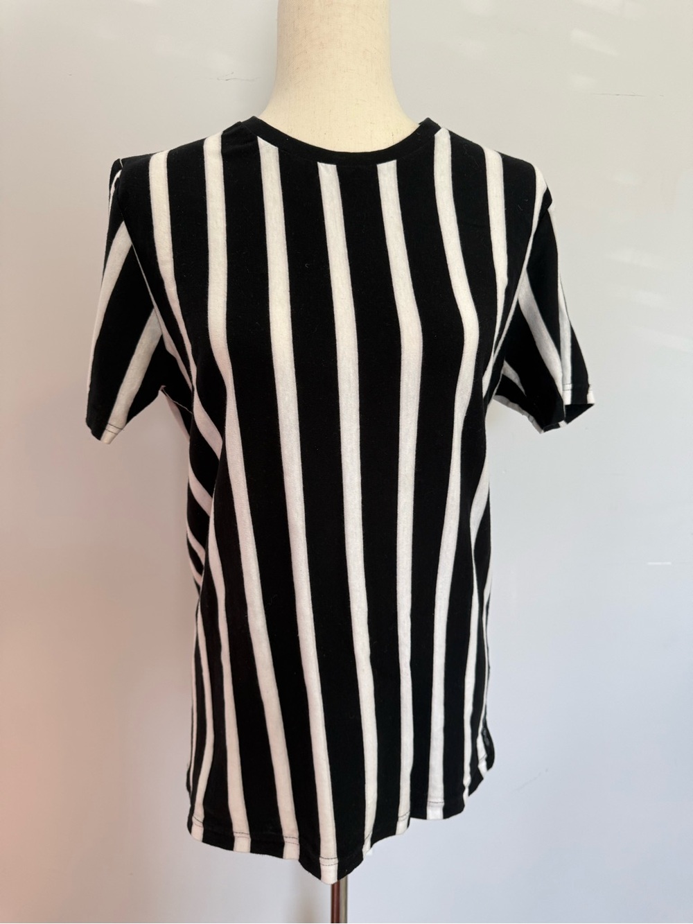 Denim & Flower Black and White Vertical Stripe Short Sleeve Tee